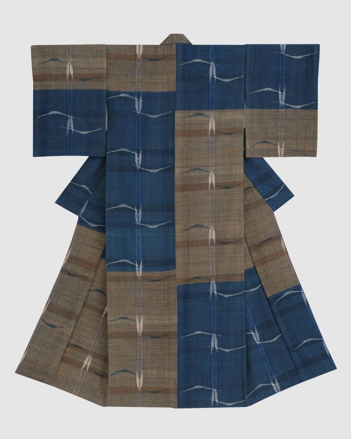 木綿茶手紡絣着物「平和（破魔矢）」