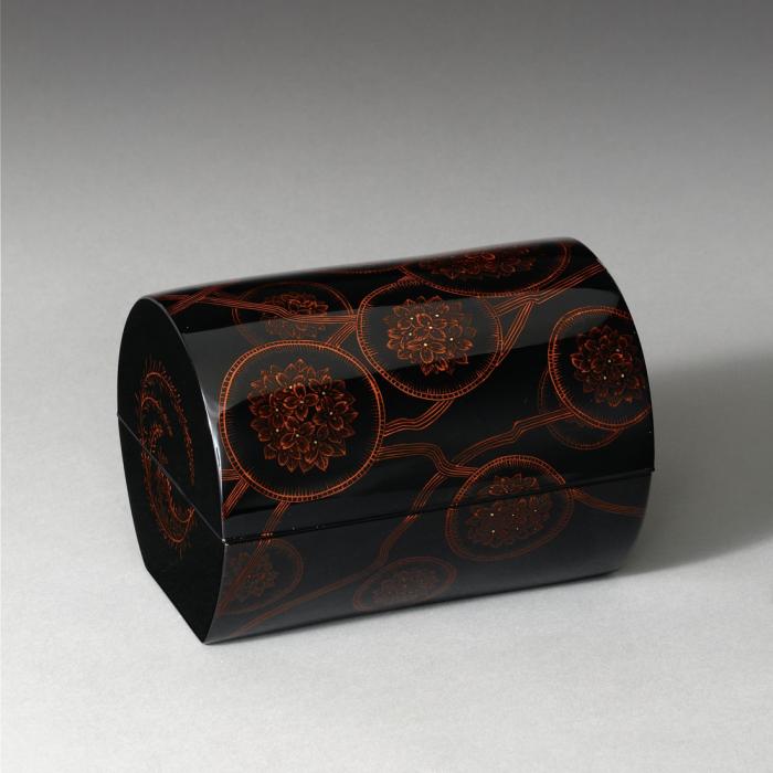 乾漆描蒟醤箱「野花咲く」