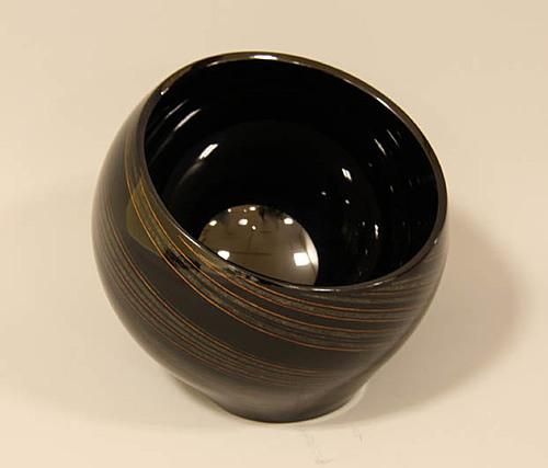 乾漆蒟醤花器「流線」