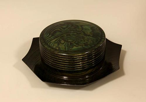 栴檀造菓子器