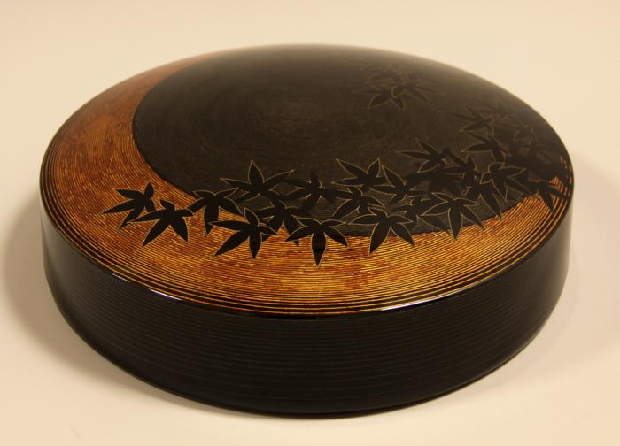 乾漆蒟醤箱「秋夜」