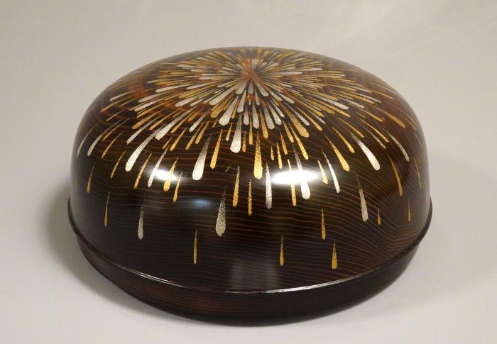 木地蒔絵菓子器　はなび