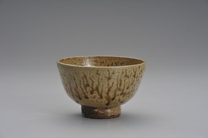 萩伊羅保釉茶盌