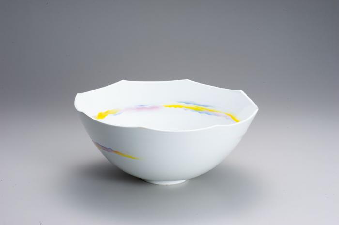 白磁八角鉢「彩雲」