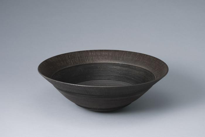 黒釉掛分鉢