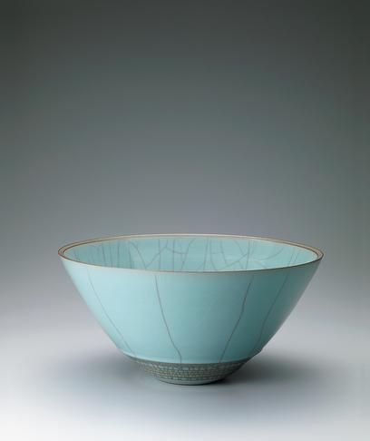 青瓷輪刻彫鉢