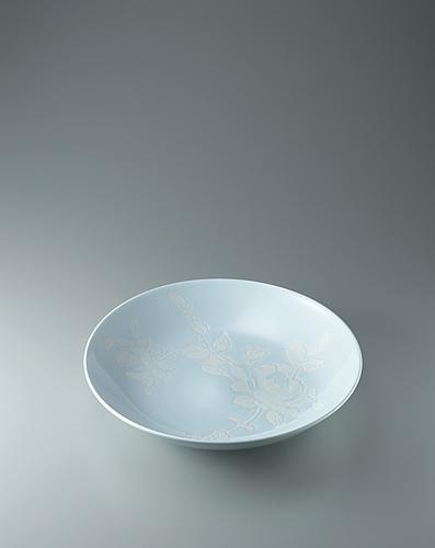 白磁牡丹彫文鉢