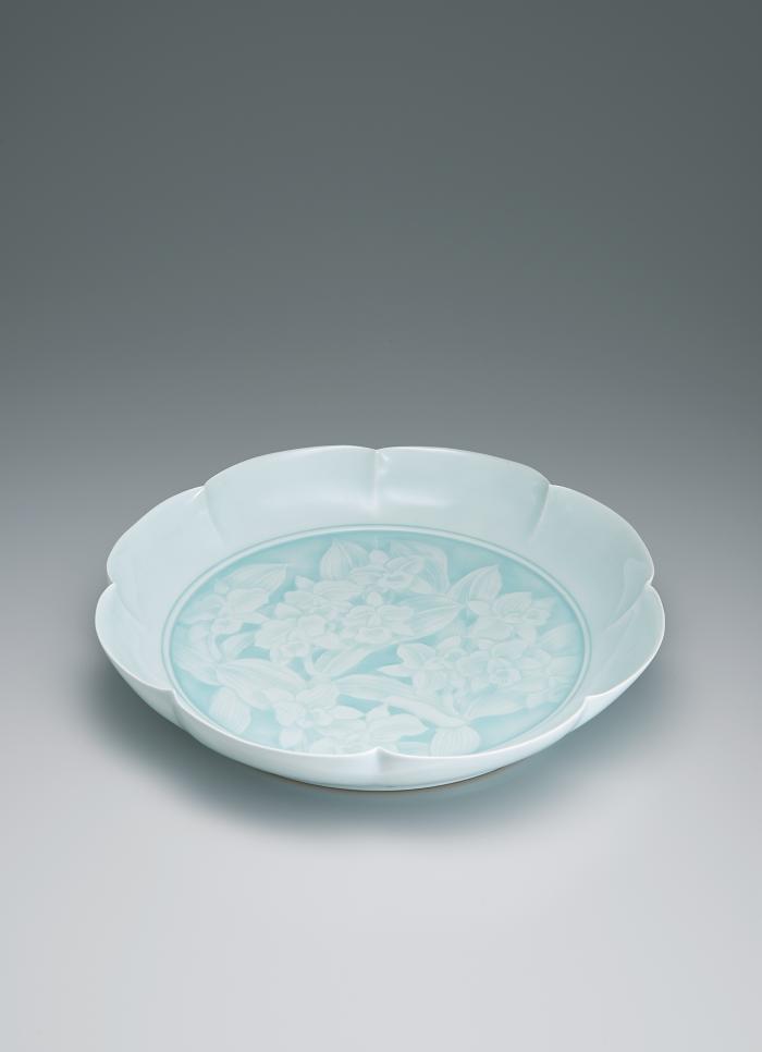 青白磁洋蘭文輪花鉢