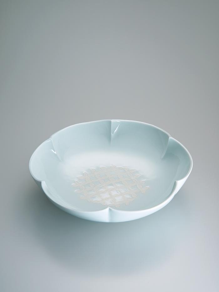 白磁花形地紋鉢