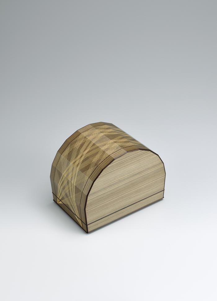神代杉挽曲造木象嵌飾箱