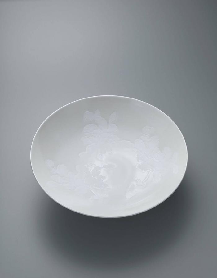 白瓷牡丹彫文鉢