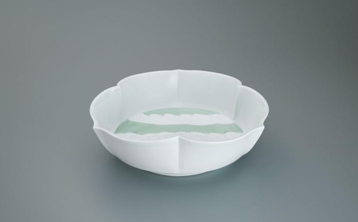 白磁緑釉鷺彫文鉢