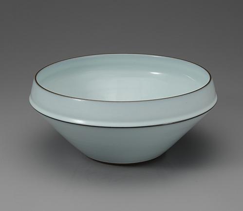 中野月白瓷鉢