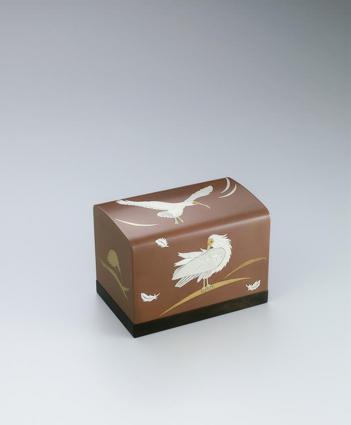 象嵌銅飾箱「金銀の朱鷺」