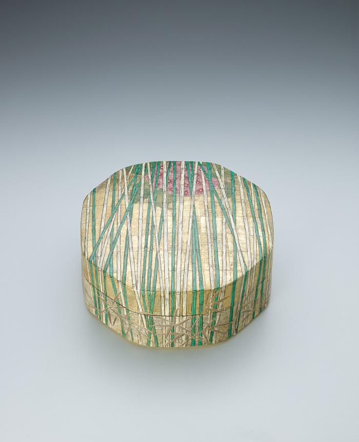 金銀彩八角陶筥「竹」