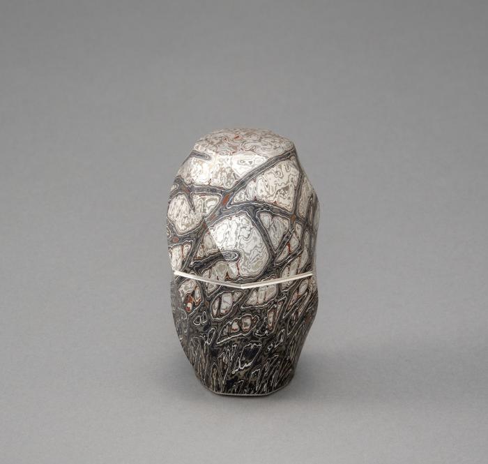 杢目金打出捻六稜茶器